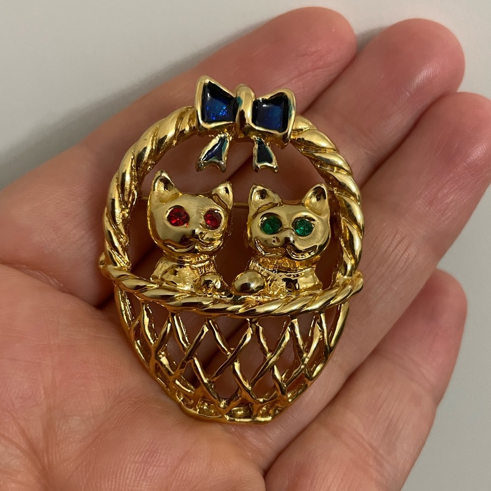 Cute Basket Of Kitties Brooch Pin